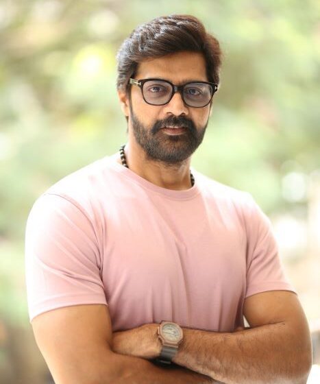 లెవన్ ట్విస్ట్ లు మైండ్ బ్లోయింగ్ గా వుంటాయి: హీరో నవీన్ చంద్ర
