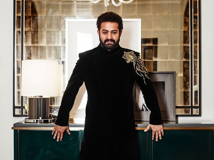 NTR Birthday – Surprise from Hrithik Roshan with War 2