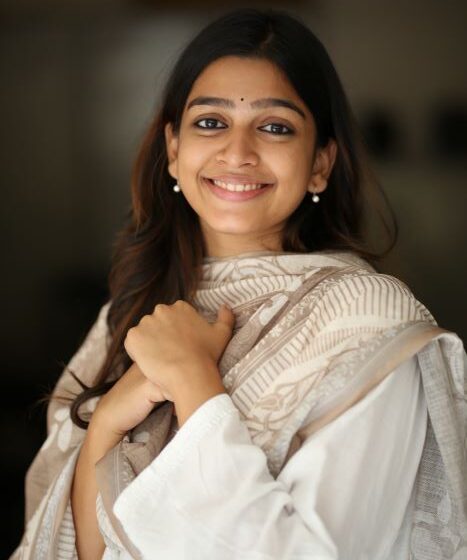 8 వసంతాలు సినిమాలోని ఎమోషన్ అందరికీ కనెక్ట్ అవుతుంది – అనంతిక సనీల్కుమార్