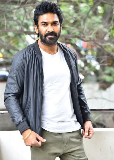 ది 100 పవర్ఫుల్ కంటెంట్తో కూడిన ఎమోషనల్ ఫ్యామిలీ డ్రామా – ఆర్కే సాగర్