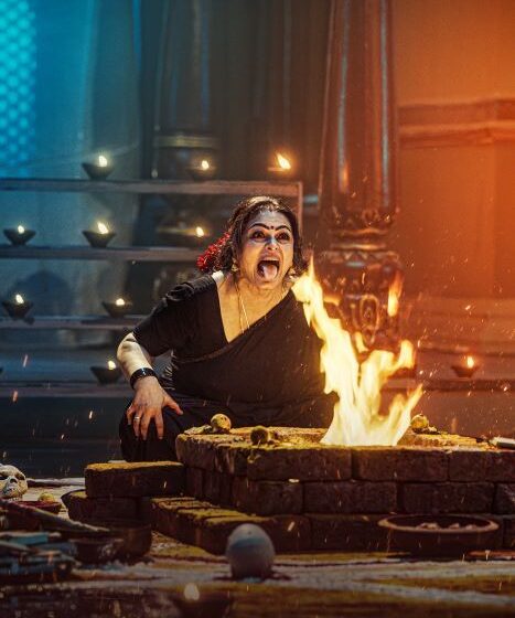 Shilpa Shirodkar As Shobha In JATADHARA