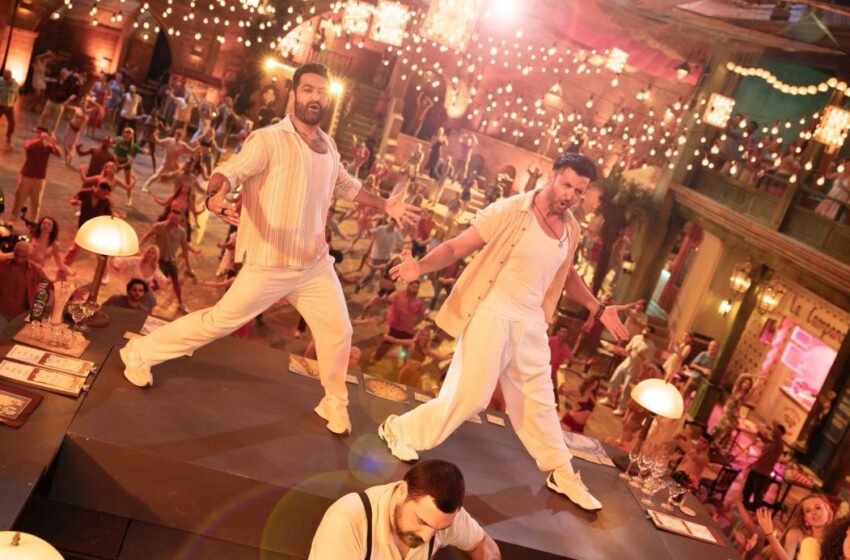 Glimpse of the hugely anticipated Hrithik vs NTR dance off Janaabe Aali