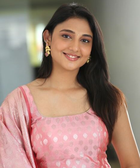 మిరాయ్లో స్ట్రాంగ్ క్యారెక్టర్ చేశాను – రితికా నాయక్
