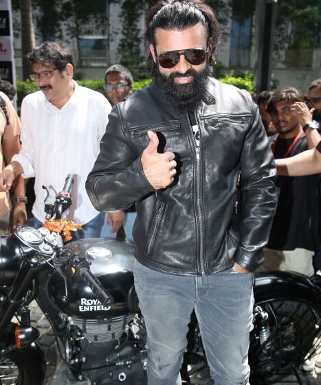 Sai Durgha Tej Inspires Fans at The Fast & Curious – The Auto Expo 2025