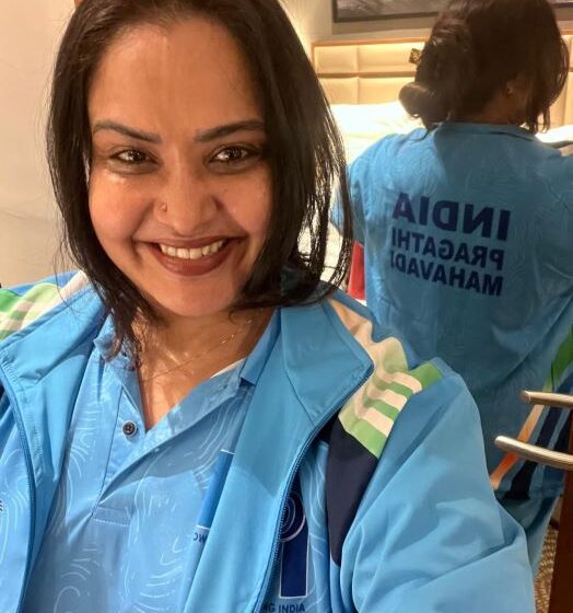  Actress Pragathi Sets New Benchmark in Powerlifting