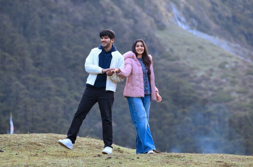  Romantic Ride-Breezy Number Bomma Bomma Song From Sri Sri Is Unveiled
