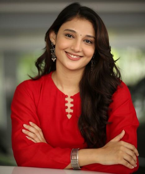  కొరియన్ కనకరాజు లో చాలా మోడరన్ క్యారెక్టర్ చేశాను.. ఇది మంచి కామెడీ ఎంటర్‌టైనర్ – రితికనాయక్